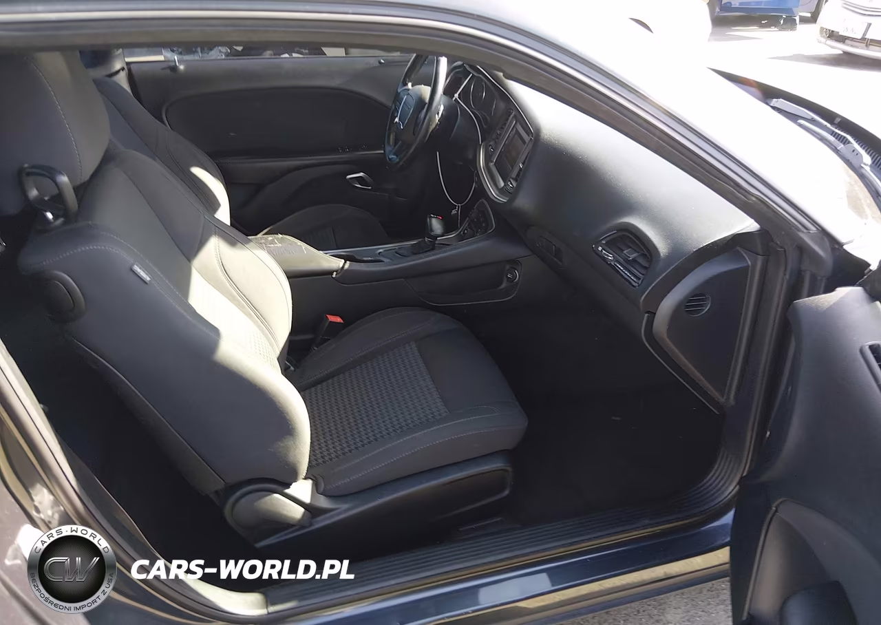 2017 Dodge Challenger Sxt VIN:2C3CDZAG4HH503043 - 5