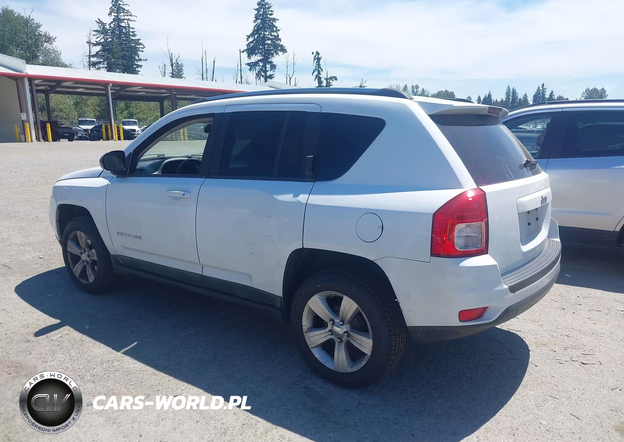 2011 Jeep Compass VIN:1J4NT1FA4BD243187 - 3