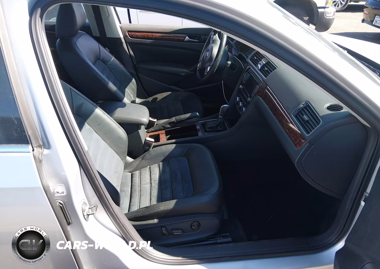 2012 Volkswagen Passat 2.5L Sel Premium VIN:1VWCP7A39CC087892 - 5