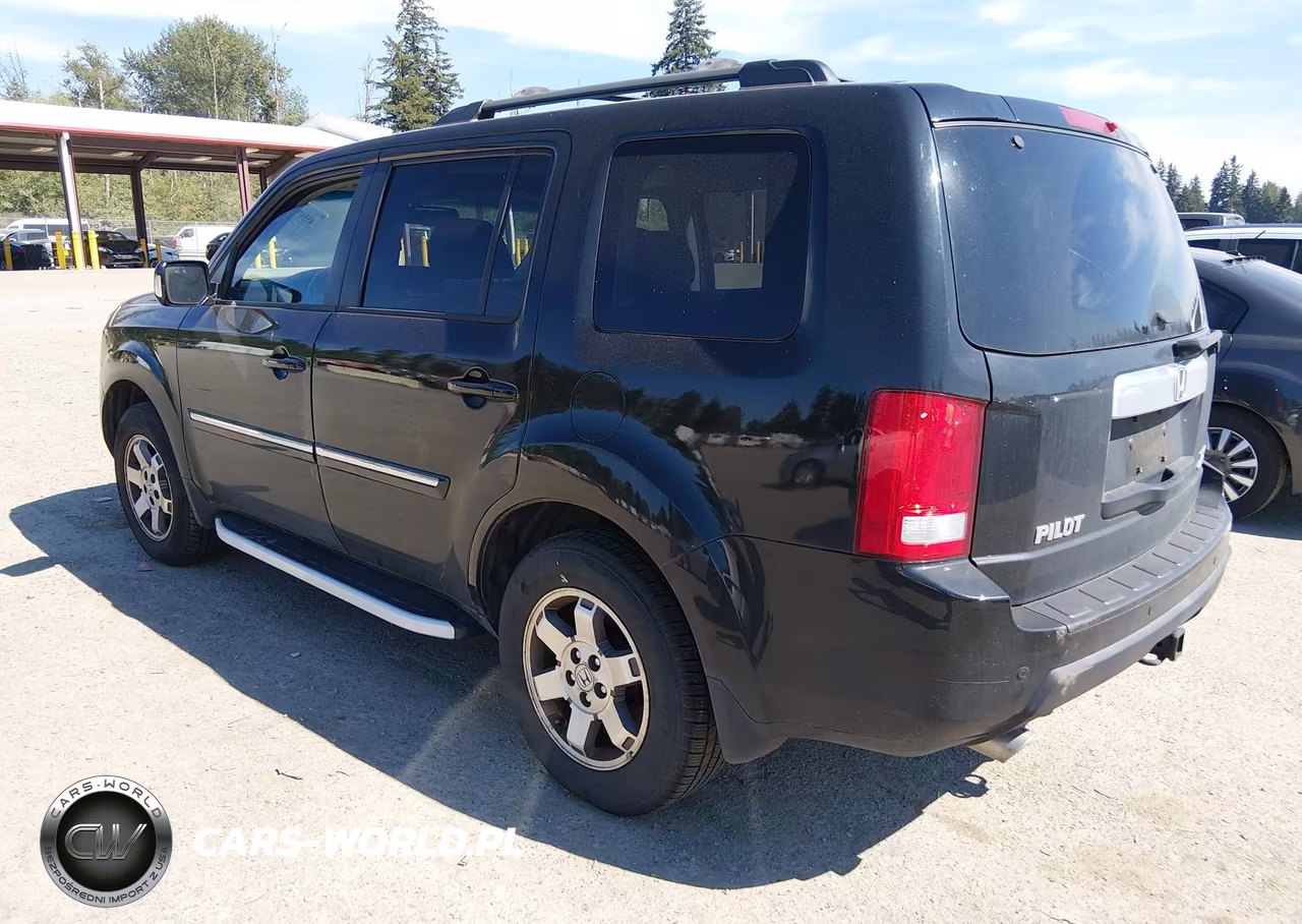2010 Honda Pilot Touring VIN:5FNYF4H82AB038481 - 3