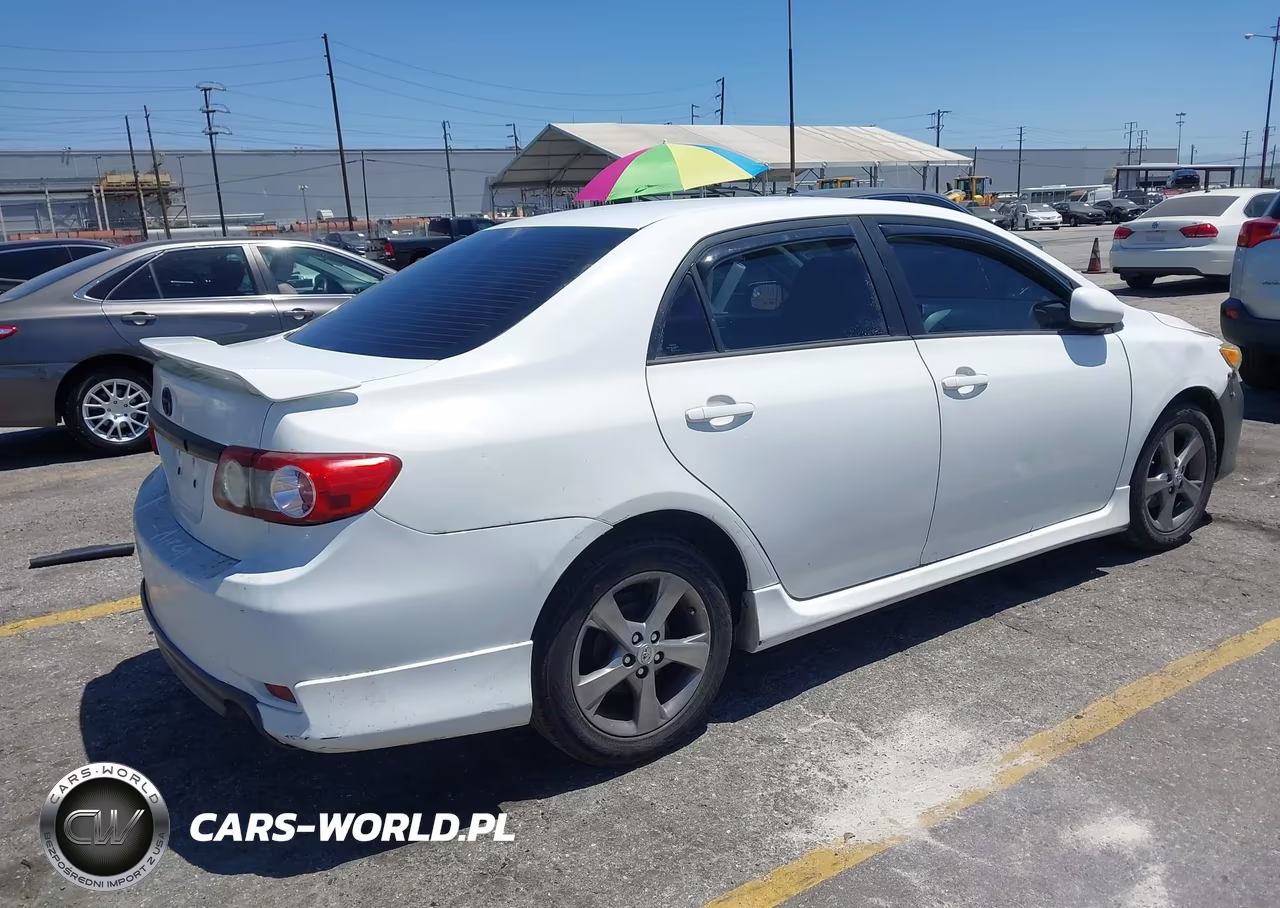 2013 Toyota Corolla S VIN:5YFBU4EEXDP183914 - 4