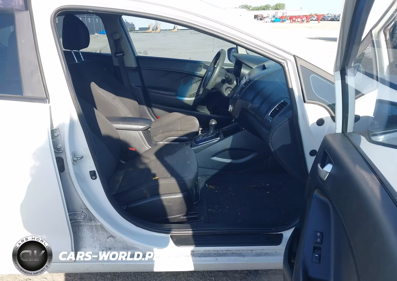2018 Kia Forte Lx VIN:3KPFK4A7XJE235439 - 5