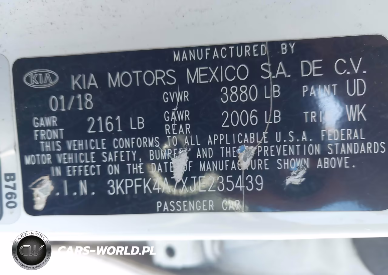2018 Kia Forte Lx VIN:3KPFK4A7XJE235439 - 9
