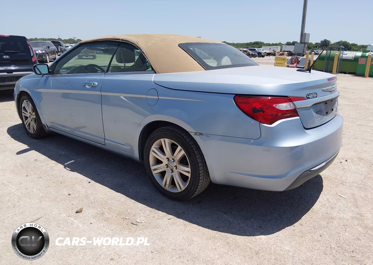 2012 Chrysler 200 Touring VIN:1C3BCBEB0CN283338 - 3