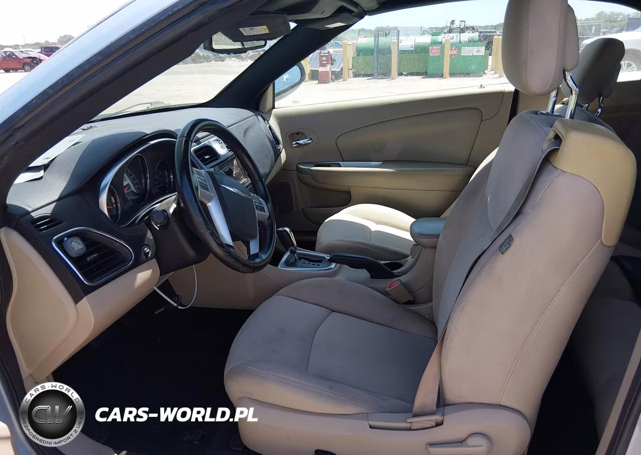 2012 Chrysler 200 Touring VIN:1C3BCBEB0CN283338 - 5