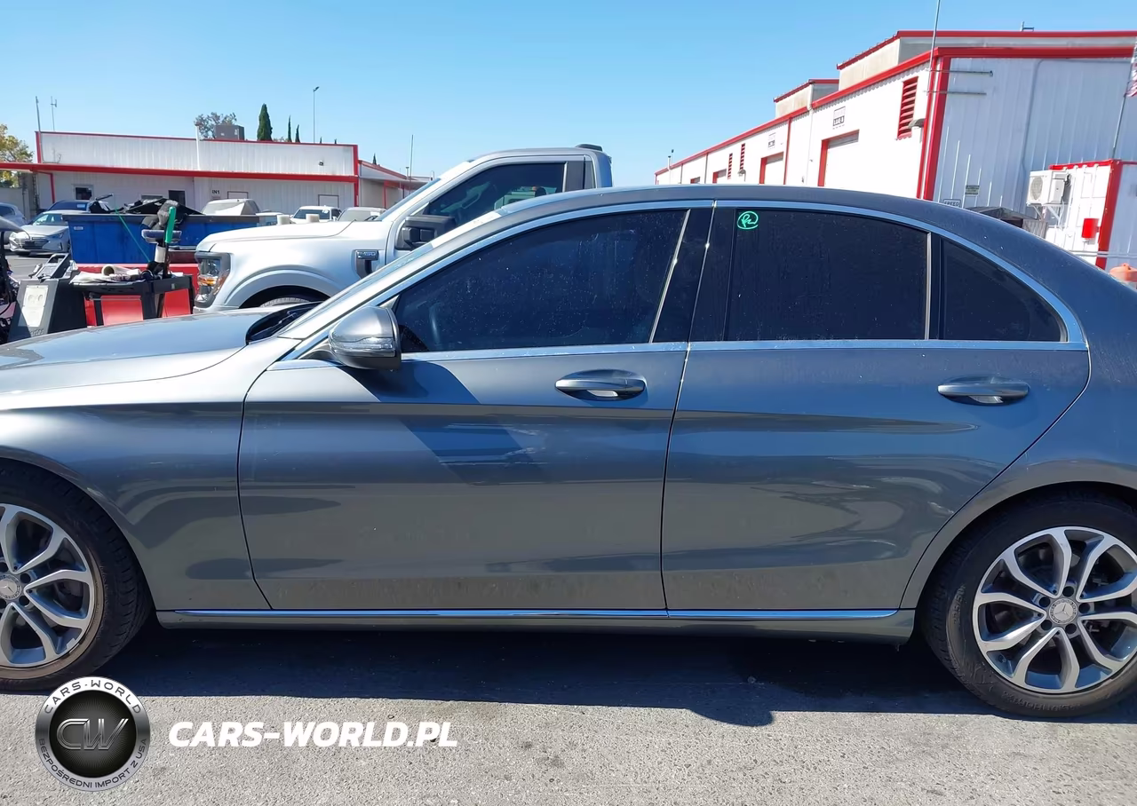 2017 Mercedes-Benz C 300 VIN:55SWF4JB2HU182375 - 15