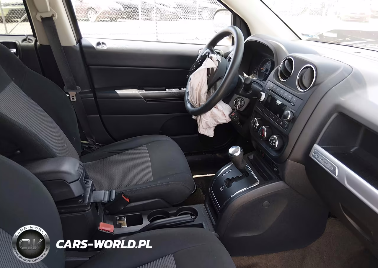 2015 Jeep Compass Sport VIN:1C4NJDBBXFD125405 - 5