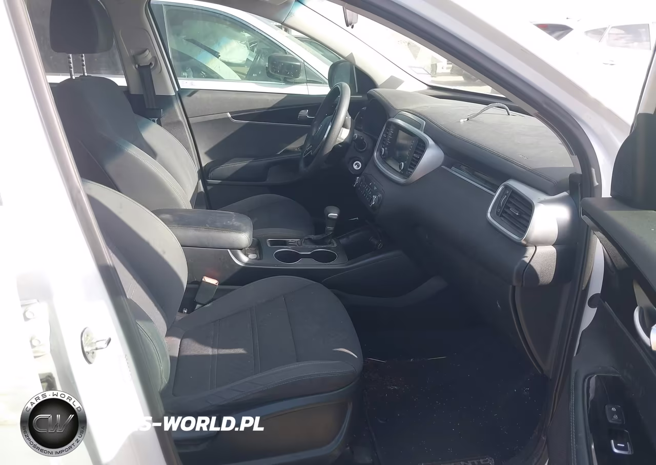 2019 Kia Sorento 2.4L L VIN:5XYPG4A39KG605156 - 5
