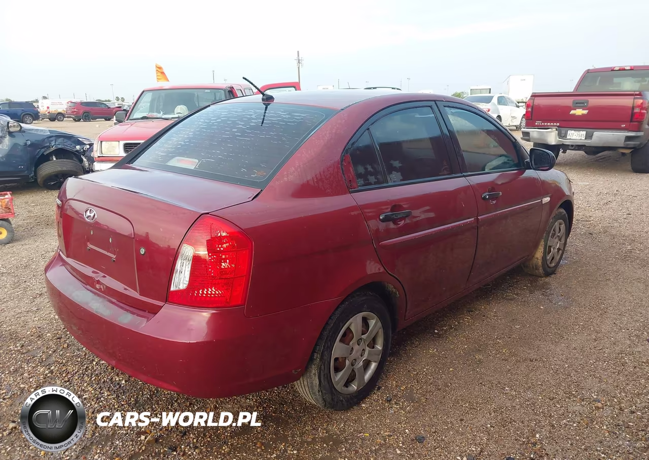 2007 Hyundai Accent Gls VIN:KMHCN46C37U157320 - 4