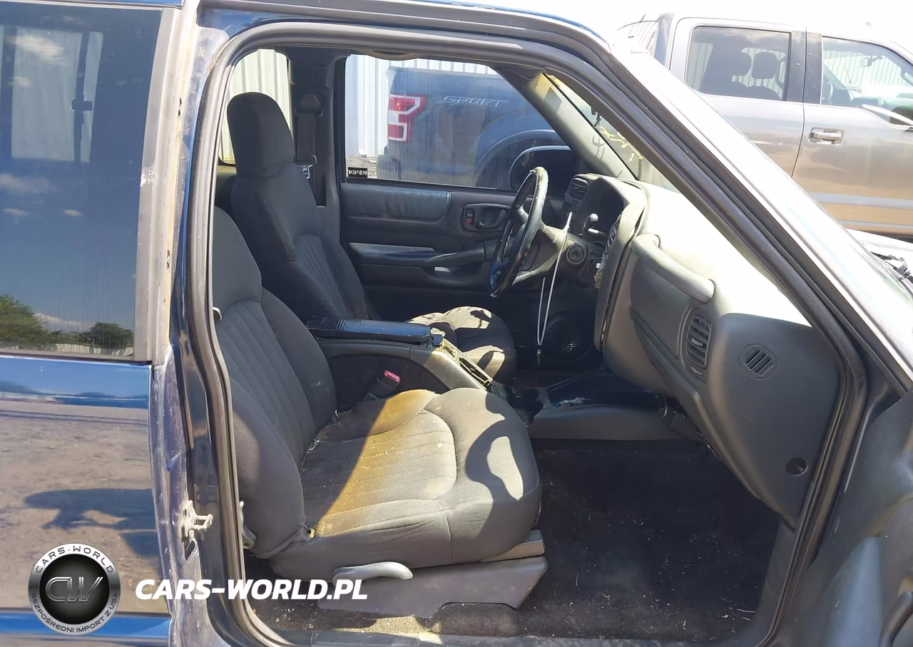 2003 Chevrolet S-10 Ls VIN:1GCCS19XX38140205 - 5