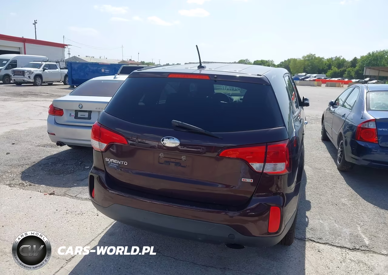 2014 Kia Sorento Lx VIN:5XYKTCA6XEG547914 - 16