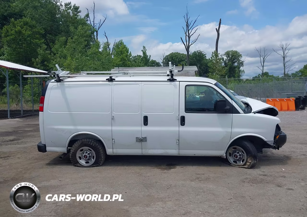 2025 GMC Savana Cargo Rwd 3500 Regular Wheelbase Work Van VIN:1GTZ7GF76S1174779 - 13