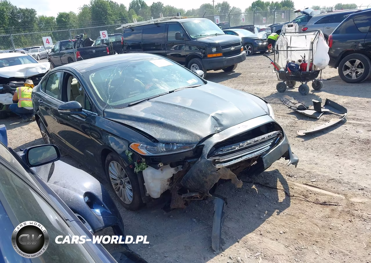 2015 Ford Fusion Hybrid Se – zdjęcie 1 z 17