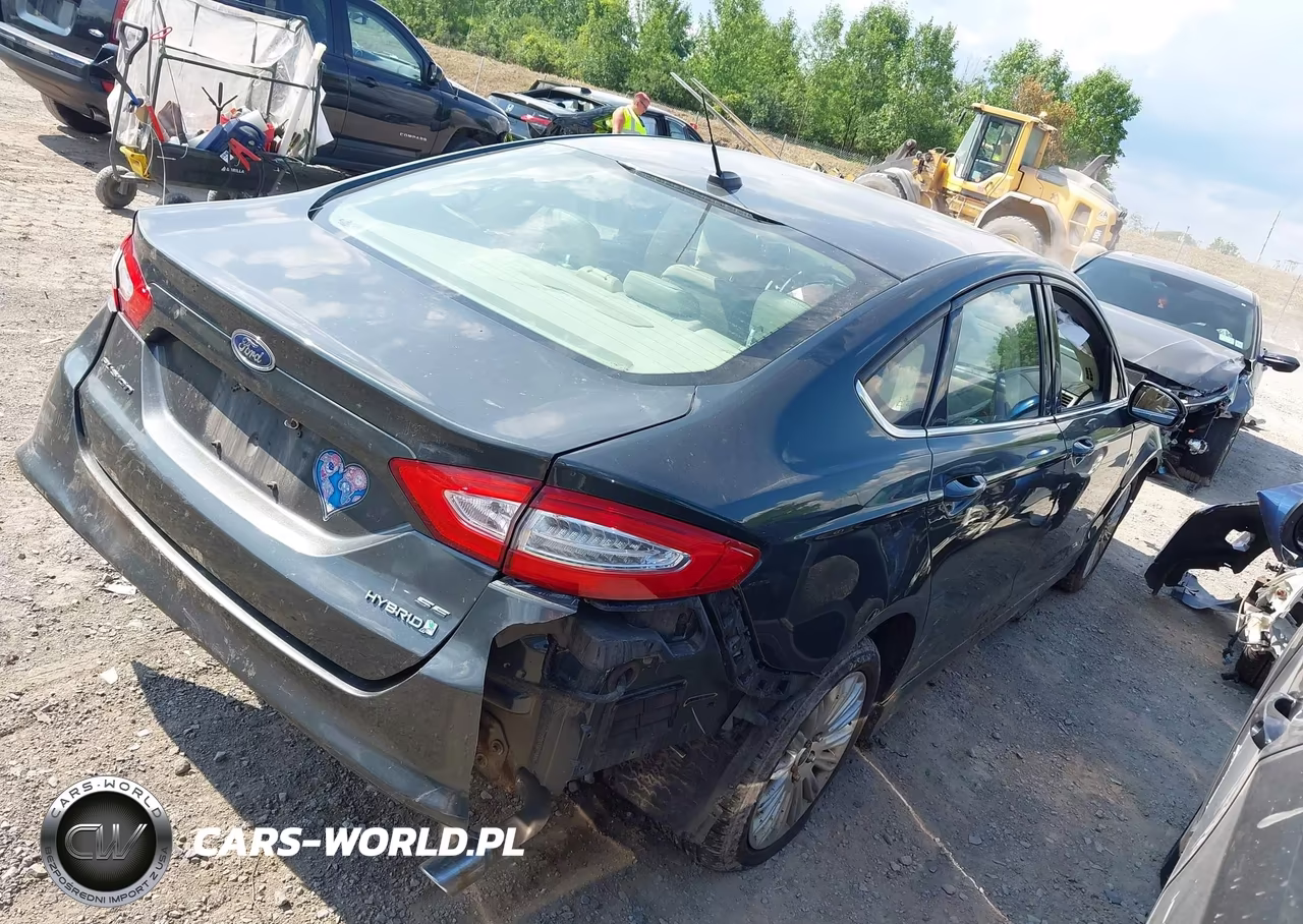 2015 Ford Fusion Hybrid Se VIN:3FA6P0LU8FR158671 - 4
