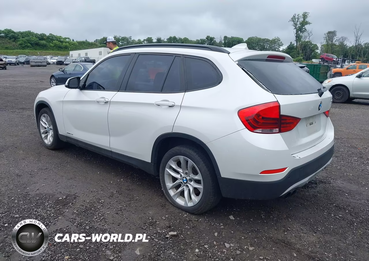 2015 BMW X1 xDrive28I VIN:WBAVL1C57FVY37928 - 3