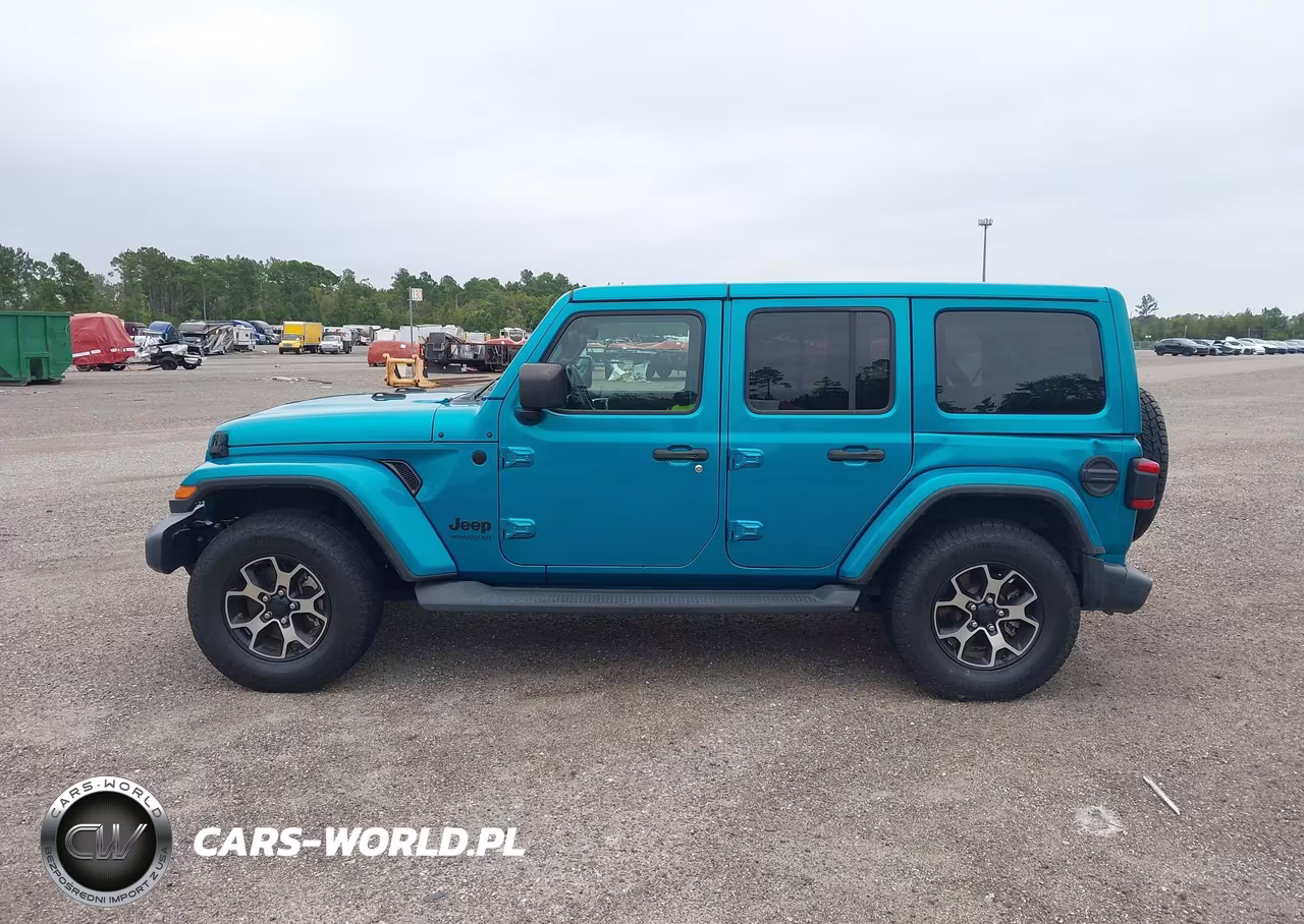 2020 Jeep Wrangler Unlimited Sahara Altitude 4X4 VIN:1C4HJXEN0LW336486 - 14
