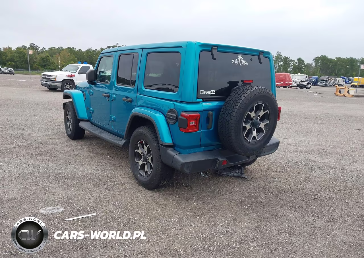 2020 Jeep Wrangler Unlimited Sahara Altitude 4X4 VIN:1C4HJXEN0LW336486 - 3