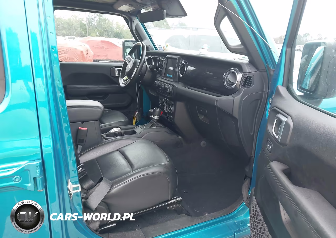 2020 Jeep Wrangler Unlimited Sahara Altitude 4X4 VIN:1C4HJXEN0LW336486 - 5