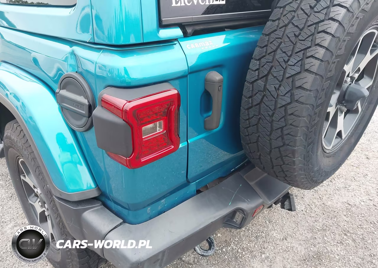 2020 Jeep Wrangler Unlimited Sahara Altitude 4X4 VIN:1C4HJXEN0LW336486 - 6