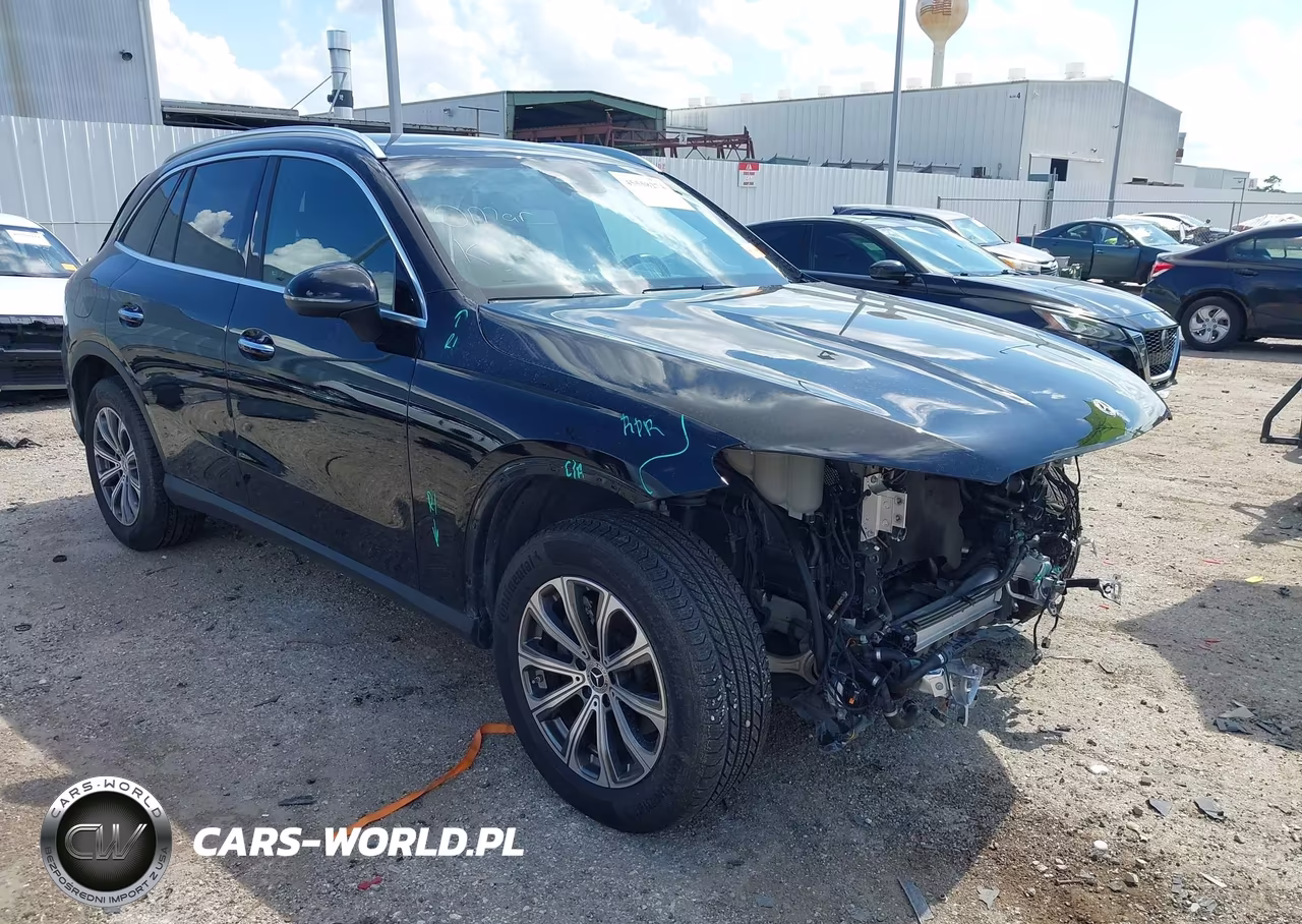 2025 Mercedes-Benz Glc 300 Suv – zdjęcie 1 z 20