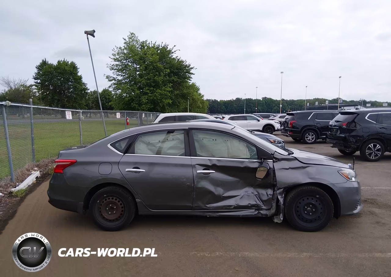 2018 Nissan Sentra S VIN:3N1AB7AP1JY334289 - 13