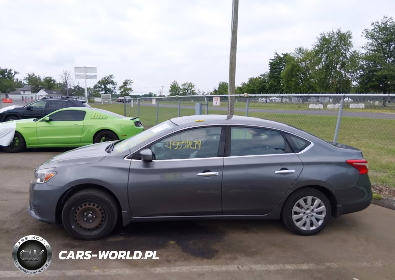 2018 Nissan Sentra S VIN:3N1AB7AP1JY334289 - 14
