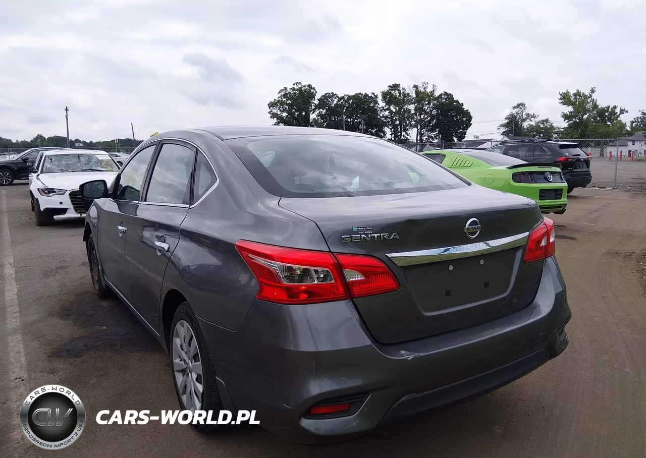 2018 Nissan Sentra S VIN:3N1AB7AP1JY334289 - 3