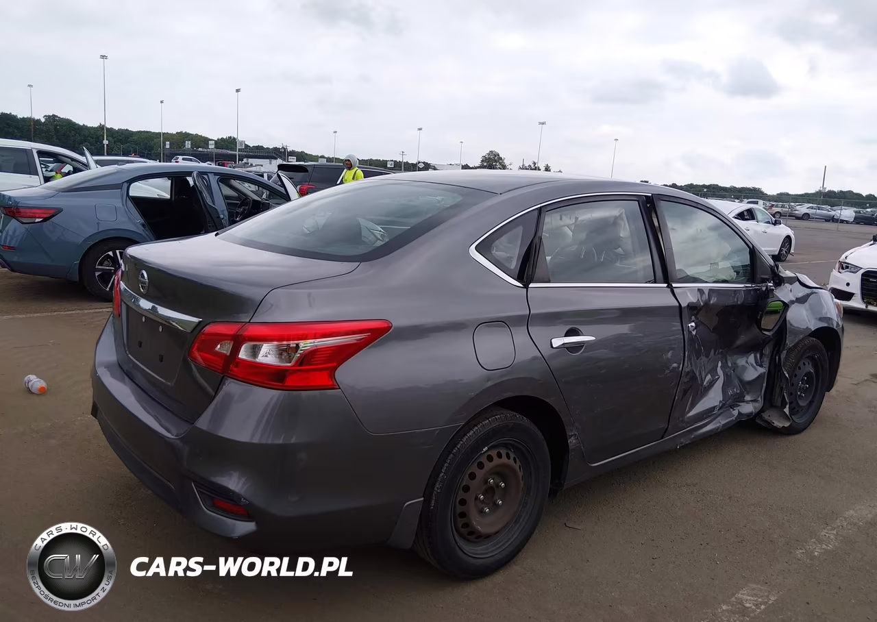 2018 Nissan Sentra S VIN:3N1AB7AP1JY334289 - 4