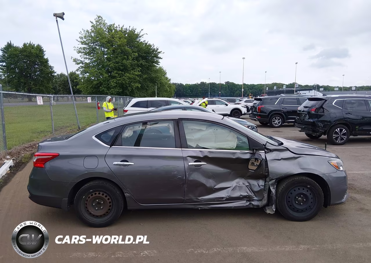 2018 Nissan Sentra S VIN:3N1AB7AP1JY334289 - 6