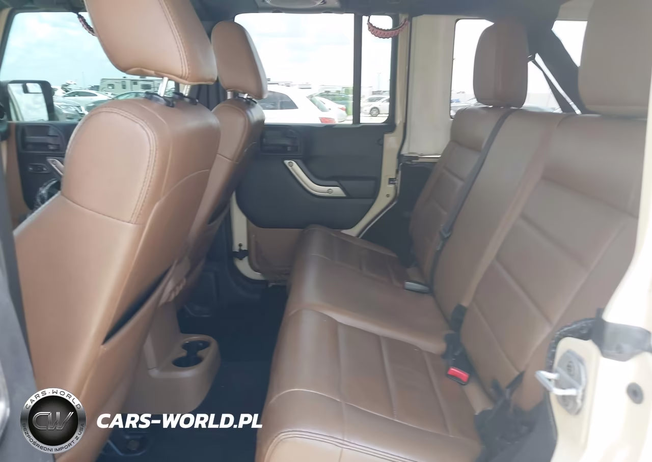 2011 Jeep Wrangler Unlimited Sport VIN:1J4BA3H15BL625431 - 18