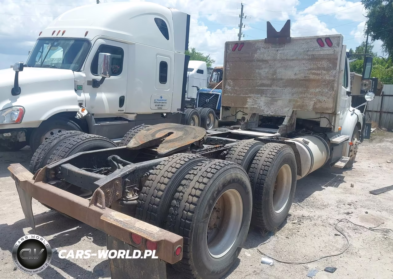 2015 Freightliner M2 112 Medium Duty VIN:1FUJC5DV4FHGR6690 - 4