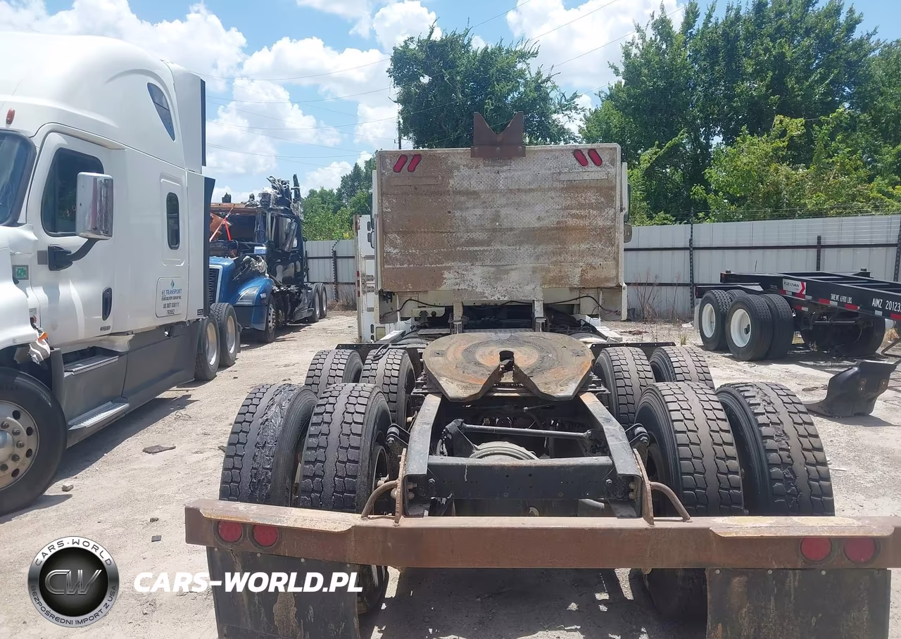 2015 Freightliner M2 112 Medium Duty VIN:1FUJC5DV4FHGR6690 - 8