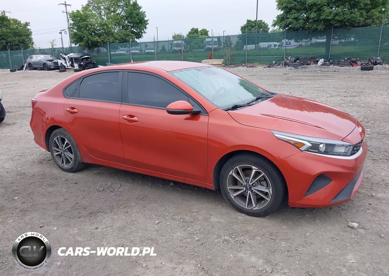 2022 Kia Forte Lxs – zdjęcie 1 z 15