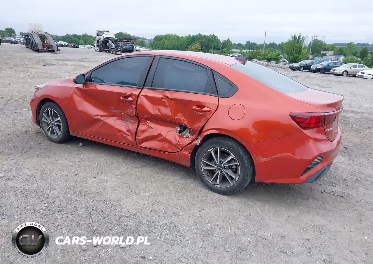2022 Kia Forte Lxs VIN:3KPF24AD3NE437664 - 3