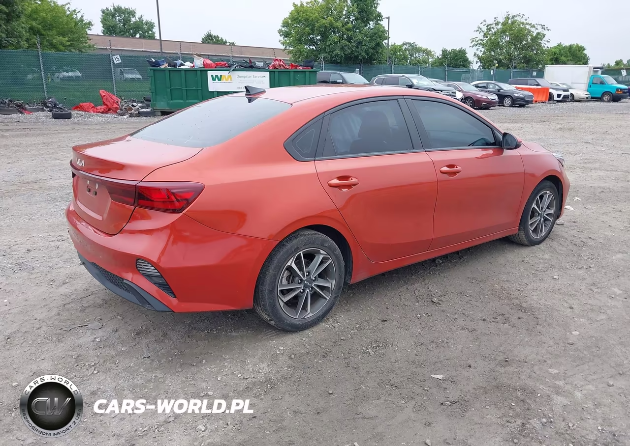 2022 Kia Forte Lxs VIN:3KPF24AD3NE437664 - 4