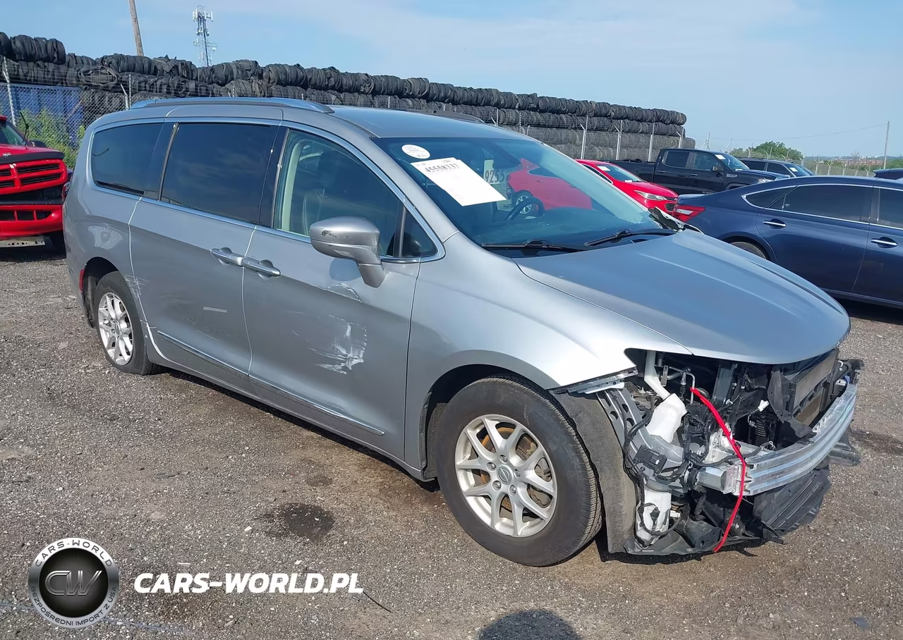 2020 Chrysler Pacifica Touring L