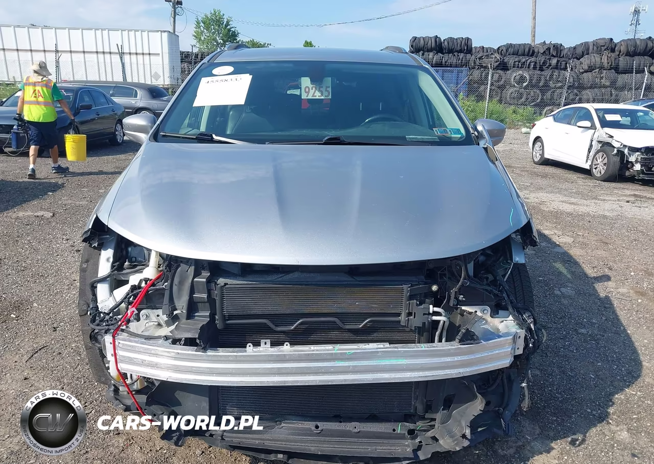 2020 Chrysler Pacifica Touring L VIN:2C4RC1BGXLR285072 - 6