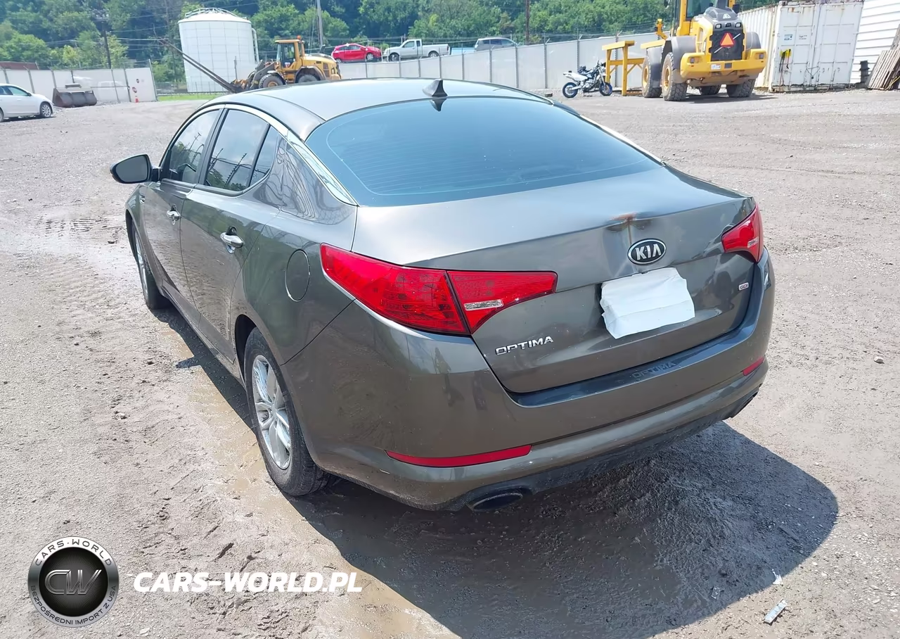 2013 Kia Optima Lx VIN:5XXGM4A7XDG183319 - 3
