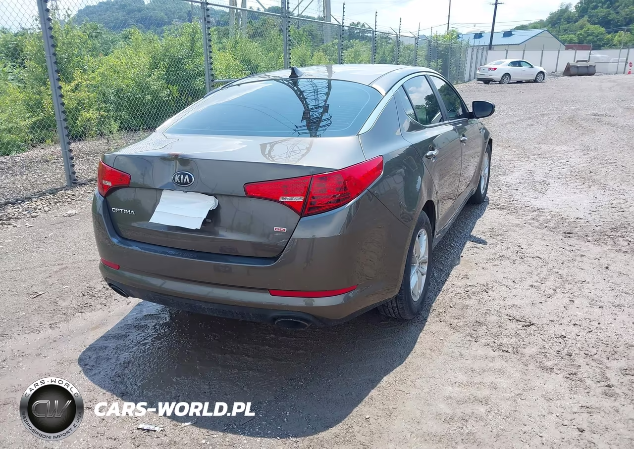 2013 Kia Optima Lx VIN:5XXGM4A7XDG183319 - 4