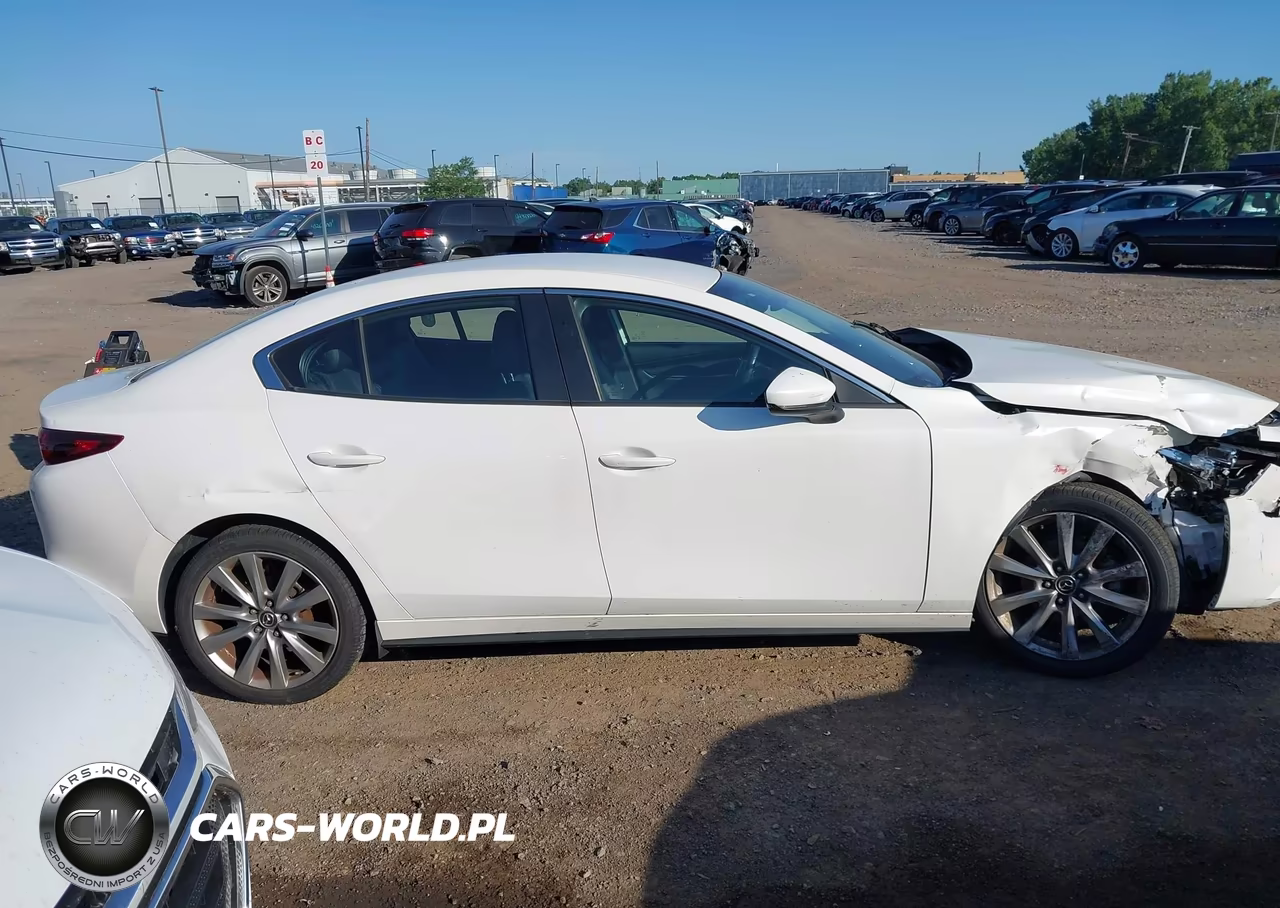 2020 Mazda Mazda3 Select Package VIN:3MZBPBCM1LM126302 - 13