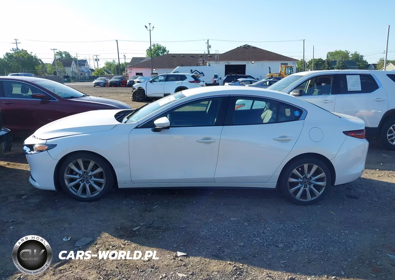 2020 Mazda Mazda3 Select Package VIN:3MZBPBCM1LM126302 - 14