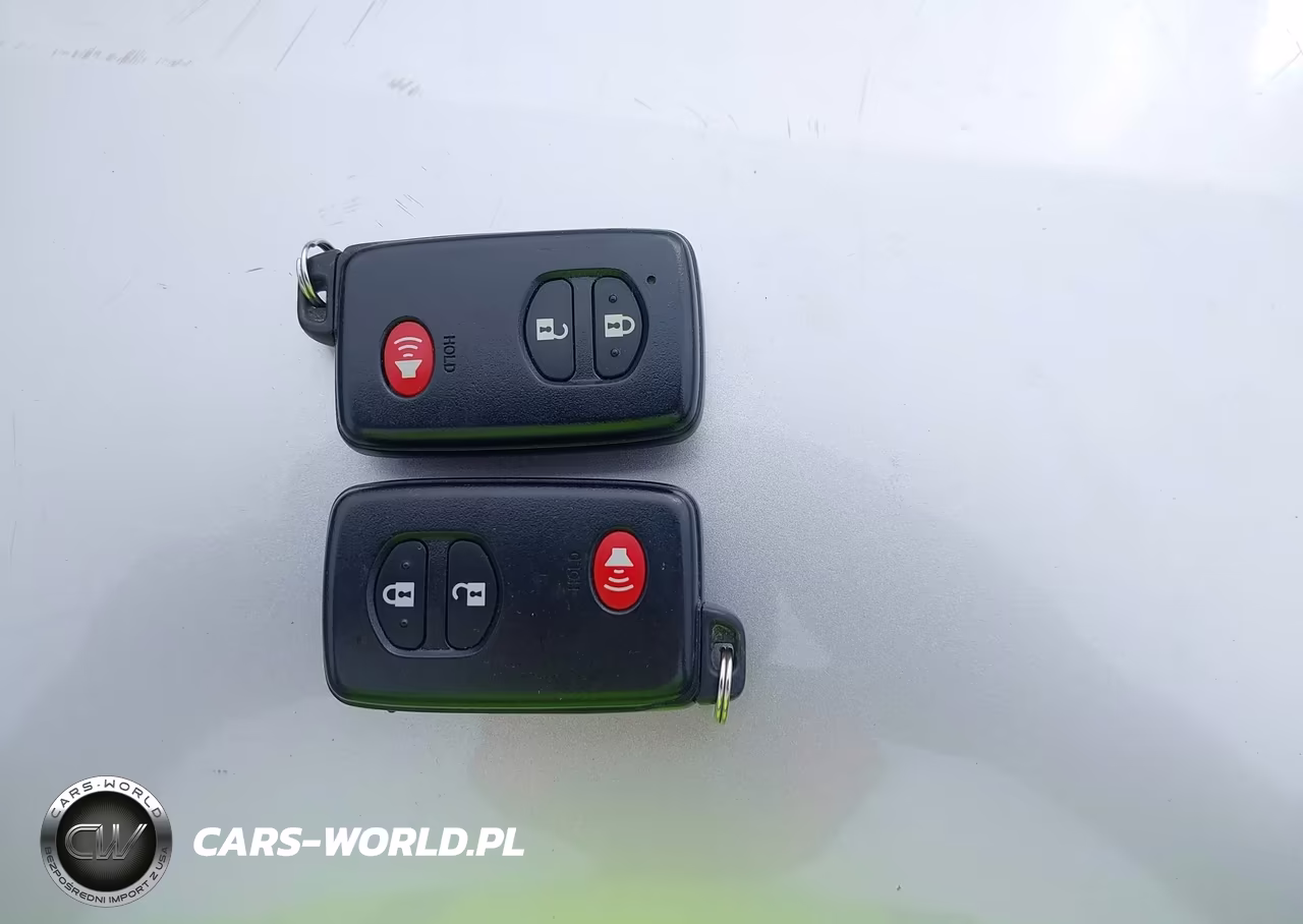 2015 Toyota Prius V Three VIN:JTDZN3EU0FJ032083 - 11