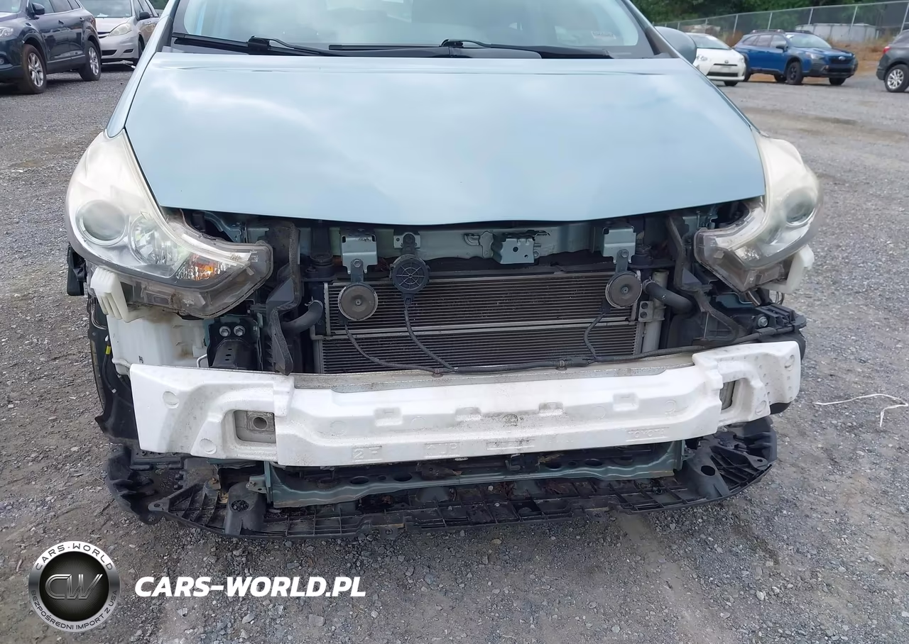 2015 Toyota Prius V Three VIN:JTDZN3EU0FJ032083 - 19