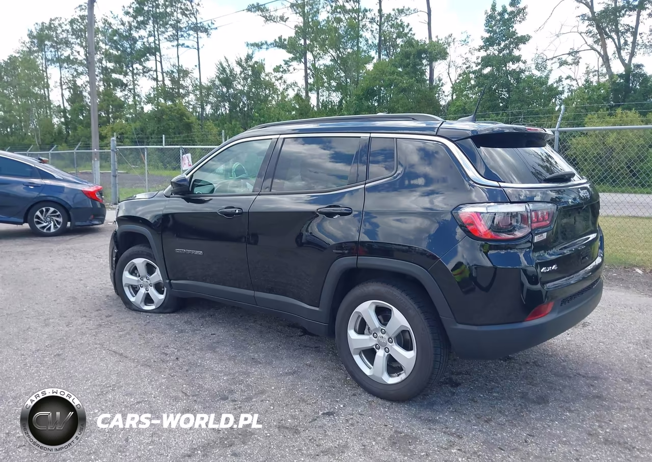2021 Jeep Compass Latitude 4X4 VIN:3C4NJDBB1MT584555 - 3