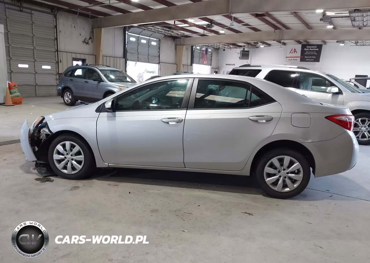 2016 Toyota Corolla Le VIN:2T1BURHE9GC696312 - 14