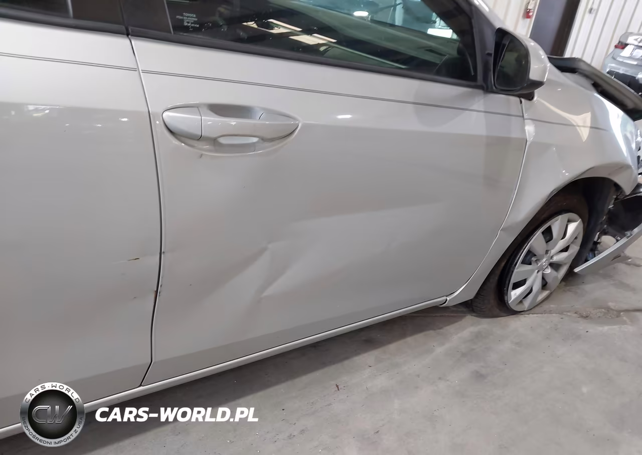 2016 Toyota Corolla Le VIN:2T1BURHE9GC696312 - 6