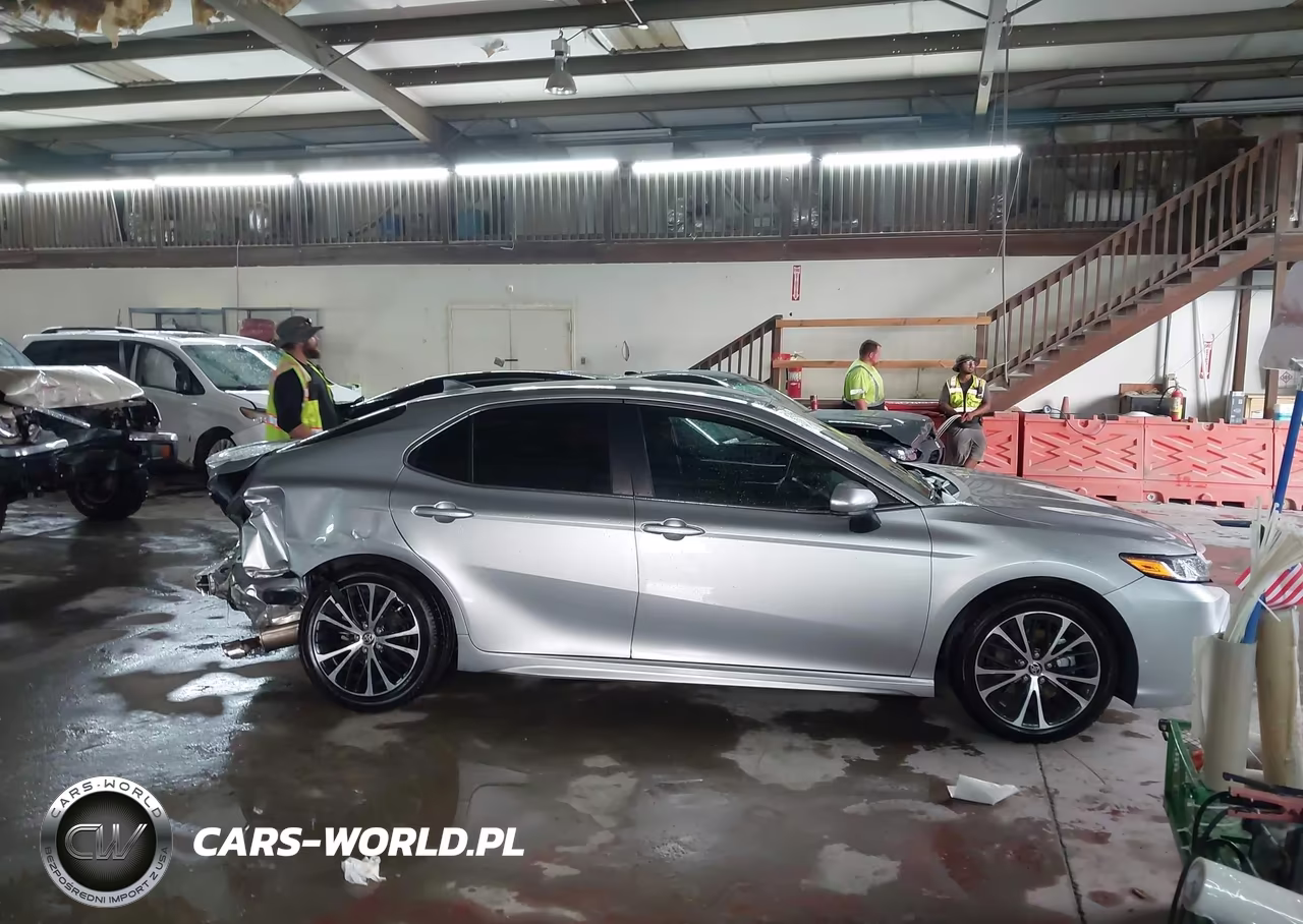 2020 Toyota Camry Se VIN:4T1G11AK2LU505564 - 13