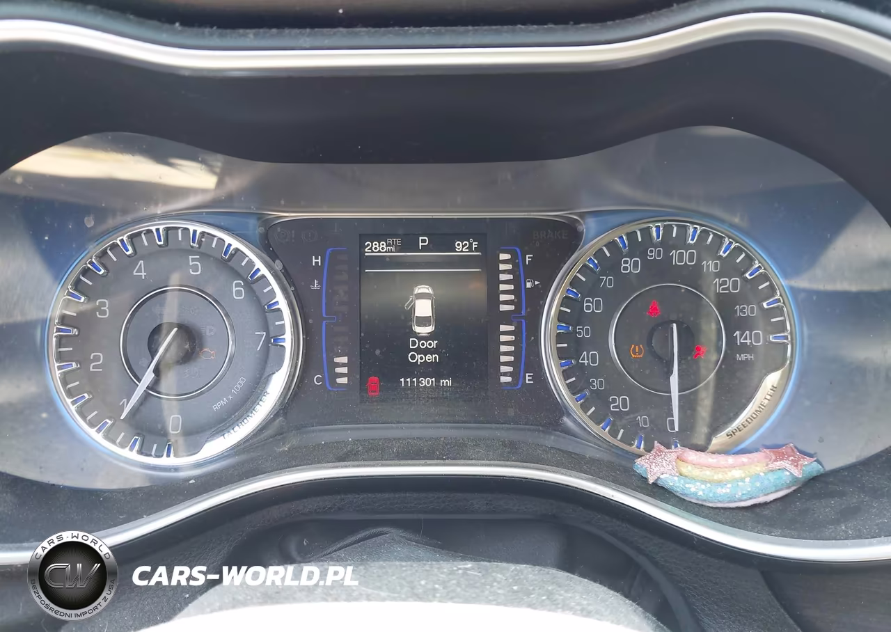 2015 Chrysler 200 Limited VIN:1C3CCCAB1FN722986 - 7