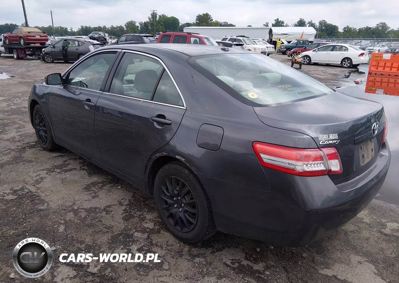 2010 Toyota Camry Le VIN:4T1BF3EK6AU530207 - 3