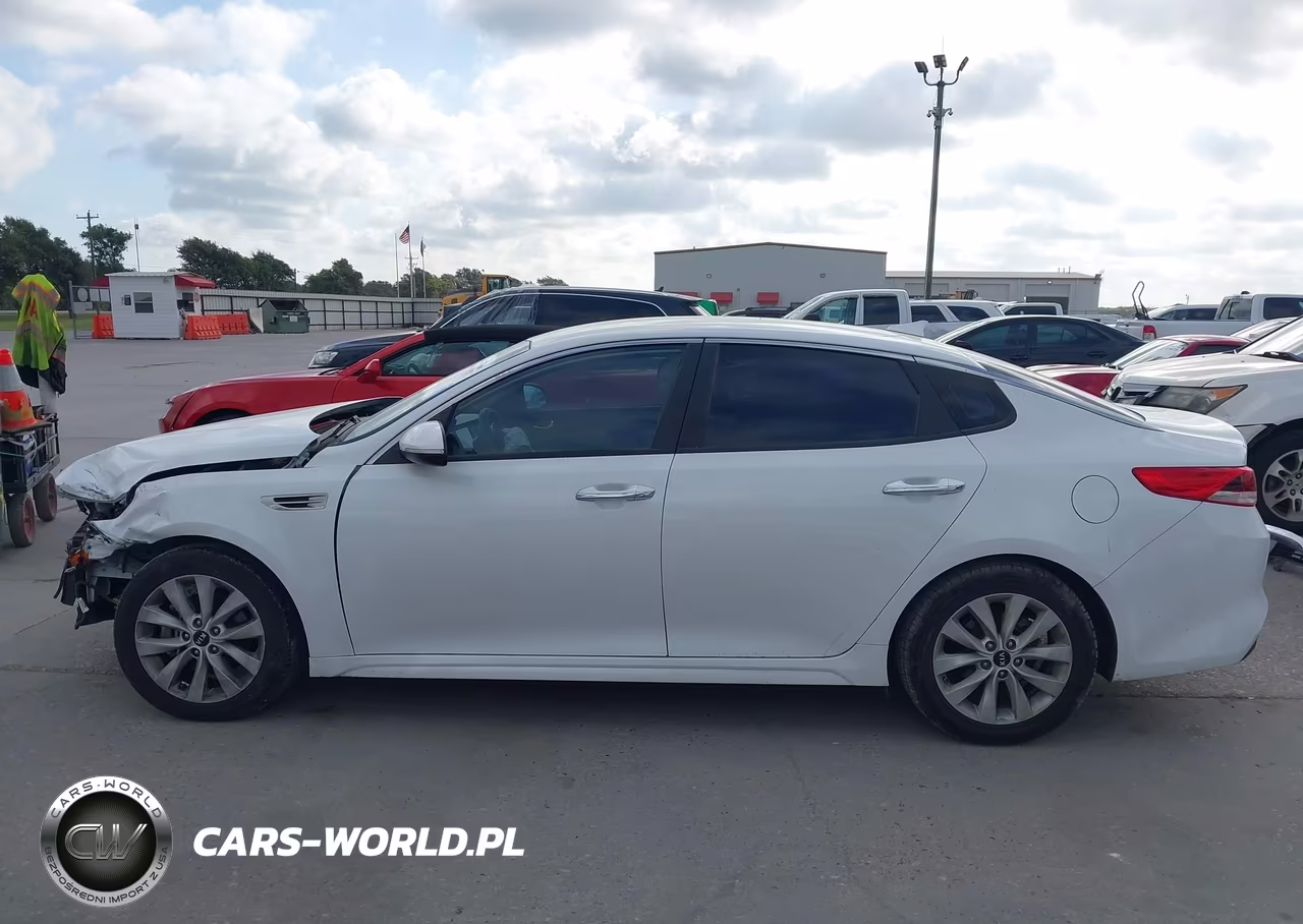 2018 Kia Optima Lx VIN:5XXGT4L34JG256984 - 15